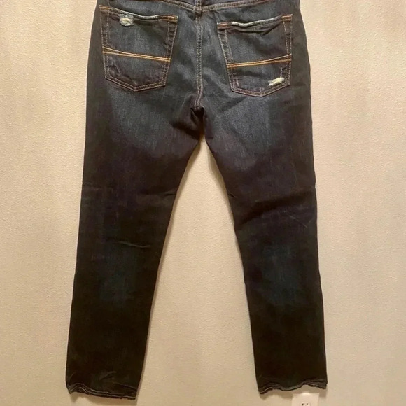 Abercrombie and Fitch jeans size 32/34. Distressed details  on front and back. - Picture 4 of 8